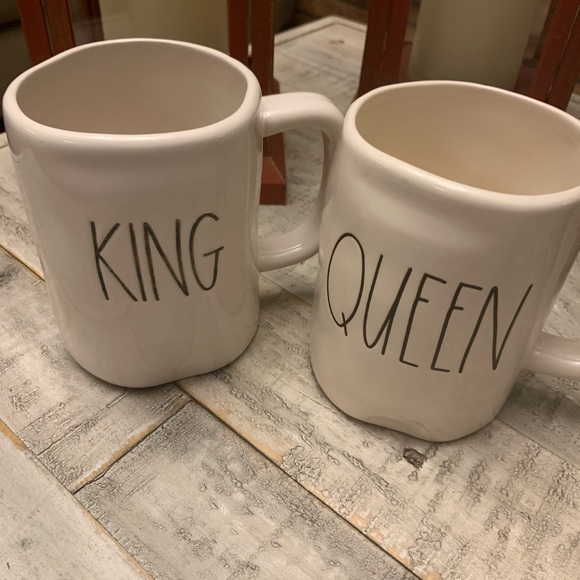 Never Used RAE DUNN King & Queen Coffee Mugs Set Tea Cups Collector Artisan - Picture 2 of 11